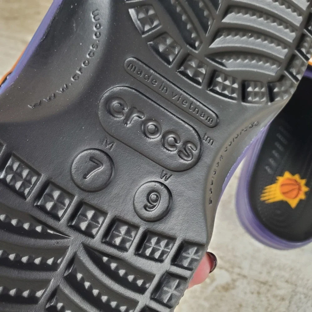 Crocs NBA Phoenix Suns Classic Womens Clogs Sz 9 Purple Rubber Slingback